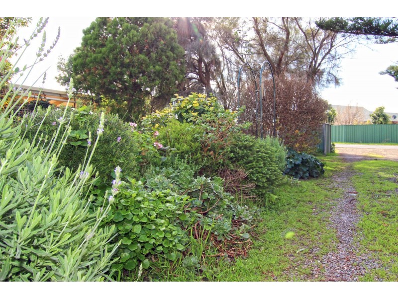 19 Loader Crescent, Port Willunga SA 5173