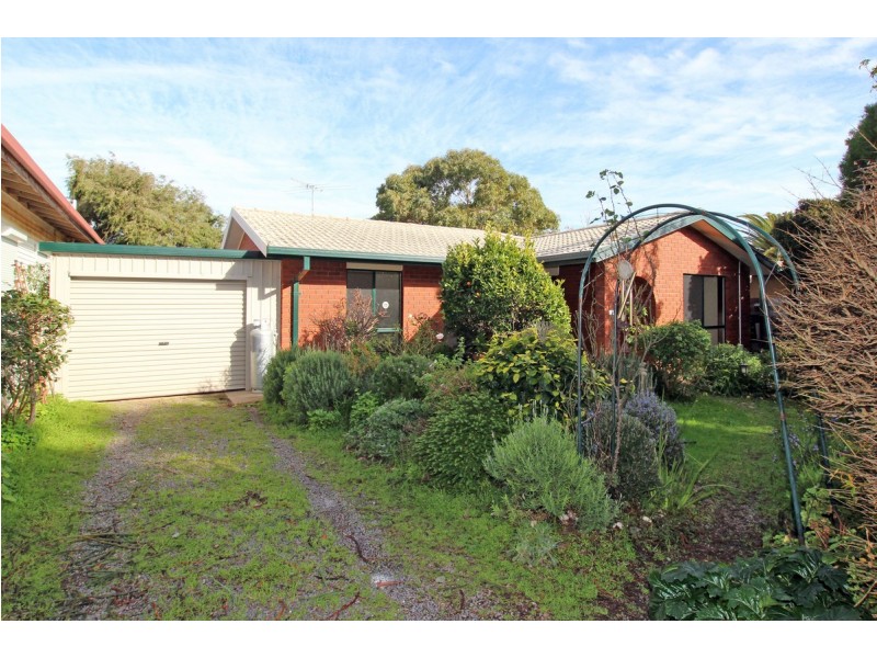 19 Loader Crescent, Port Willunga SA 5173