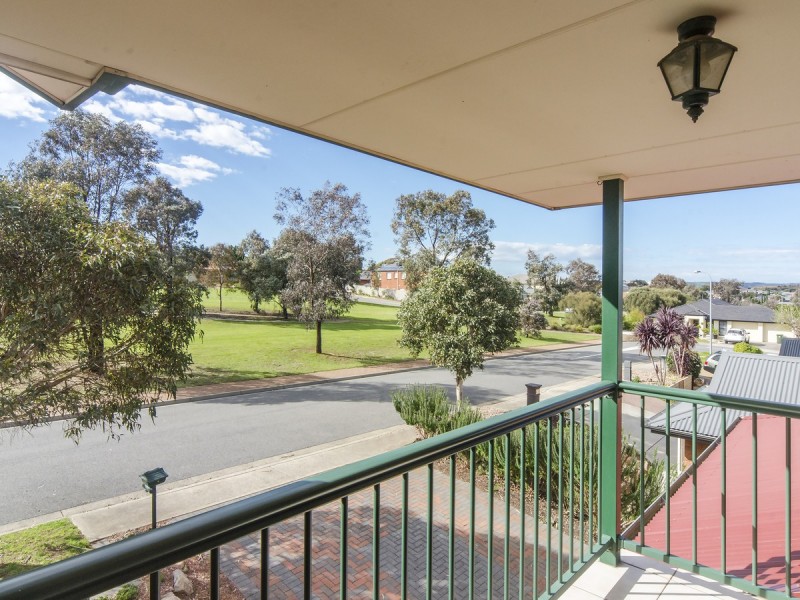9 Harbour Drive, Seaford Rise SA 5169