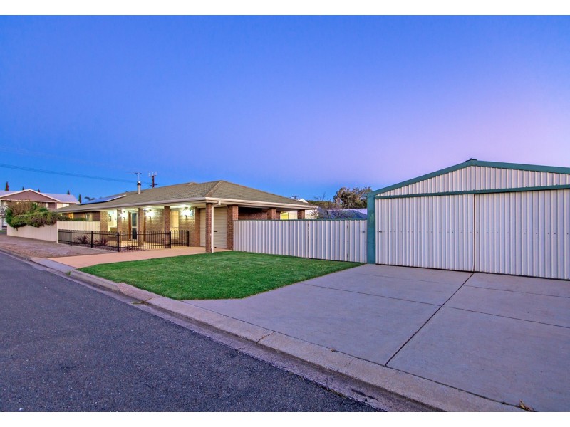 18 Aldam Avenue, Aldinga Beach SA 5173