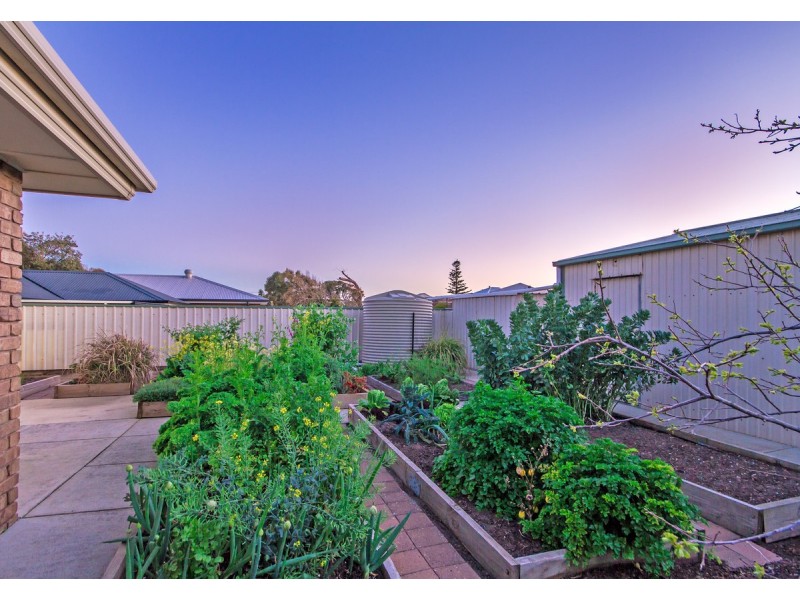 18 Aldam Avenue, Aldinga Beach SA 5173