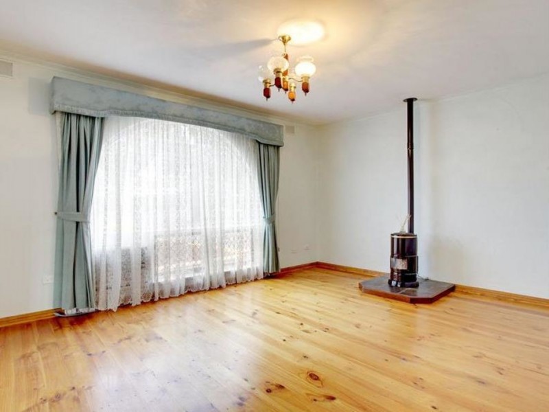 27 Woodstock Avenue, Christie Downs SA 5164