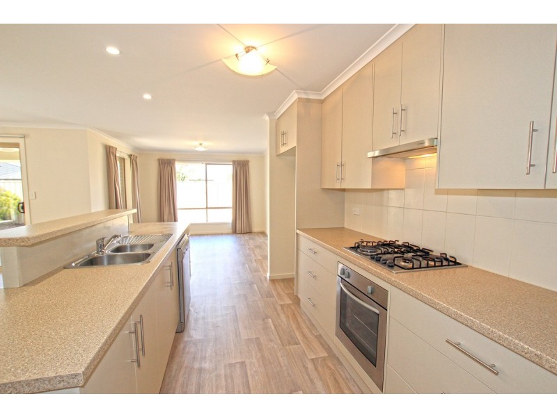 9 Mistletoe Street, Aldinga Beach SA 5173