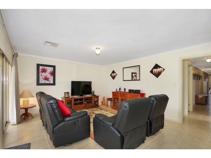 8 Stern Road, Seaford Meadows SA 5169