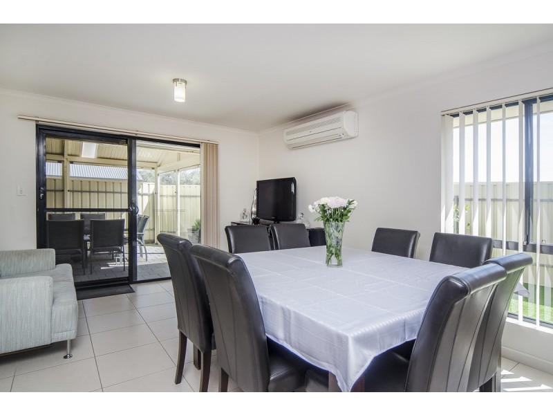 2/37 Chynoweth Avenue, Hackham SA 5163