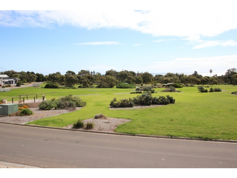 14 Arcadia Crescent, Sellicks Beach SA 5174