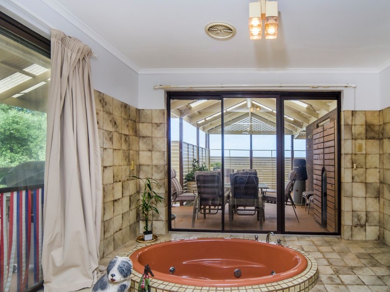 8 Marsden Place, Huntfield Heights SA 5163