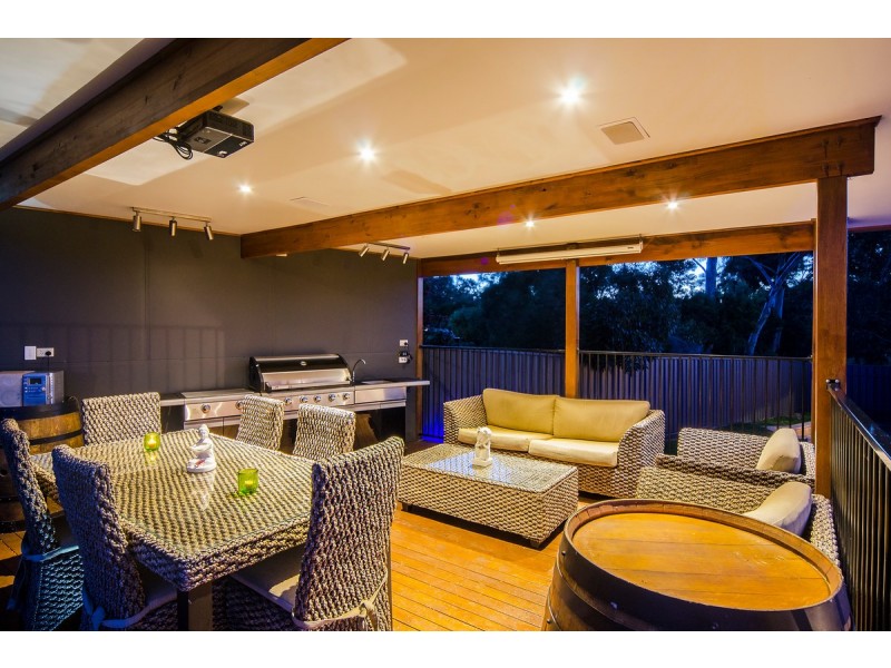 9 Coach Court, Willunga SA 5172