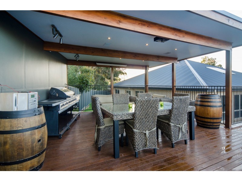 9 Coach Court, Willunga SA 5172