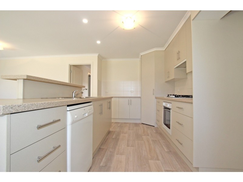 27 Pinkgum Avenue, Aldinga Beach SA 5173