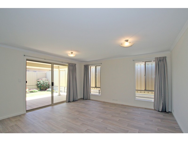 27 Pinkgum Avenue, Aldinga Beach SA 5173