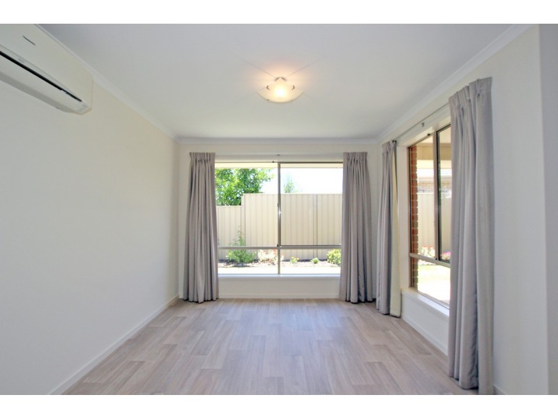 27 Pinkgum Avenue, Aldinga Beach SA 5173