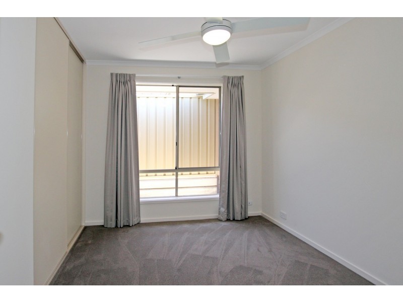 27 Pinkgum Avenue, Aldinga Beach SA 5173