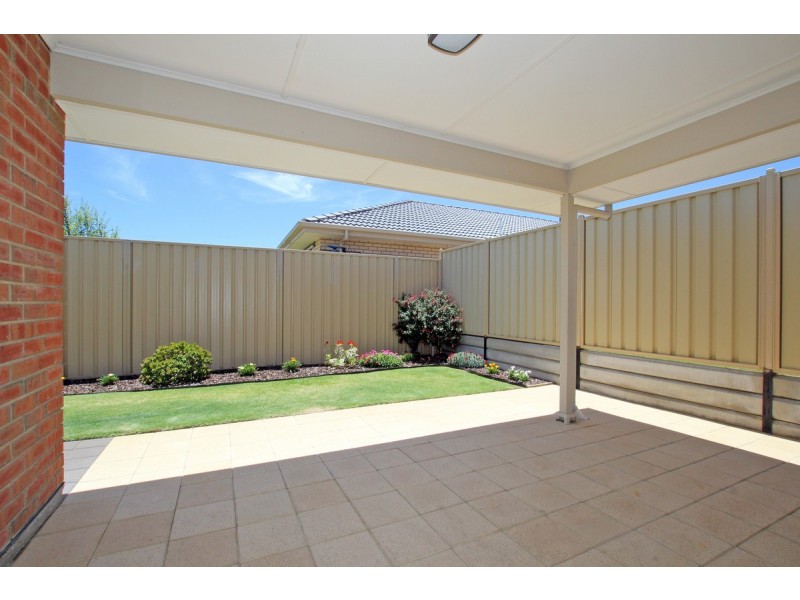 27 Pinkgum Avenue, Aldinga Beach SA 5173