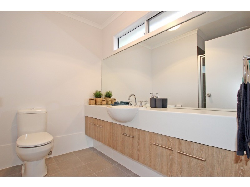 8 Thomas Street, Yankalilla SA 5203