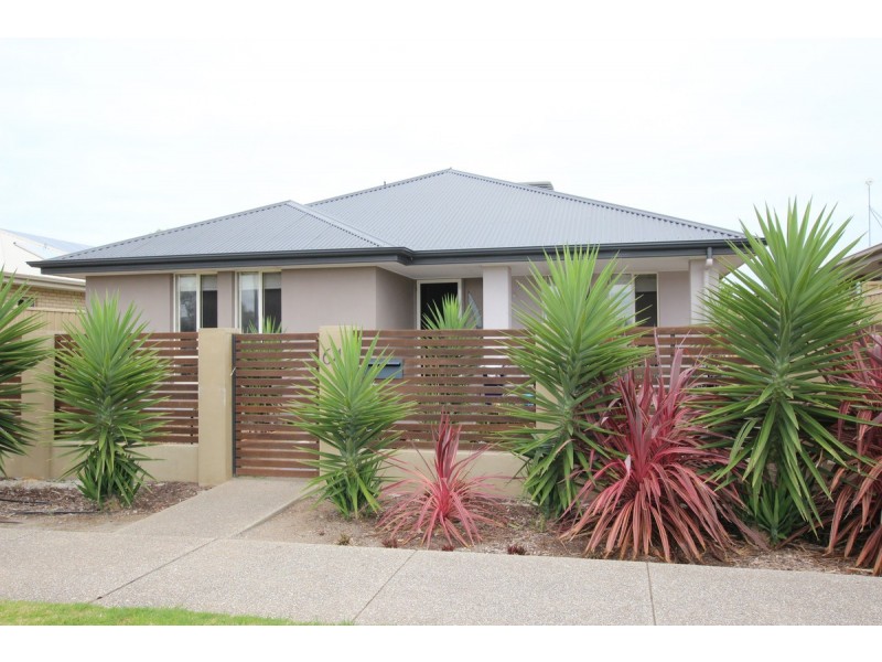 64 Nicholl Avenue, Aldinga Beach SA 5173