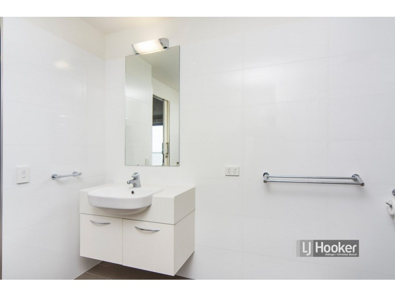 17/2 Ochre Place, Christie Downs SA 5164