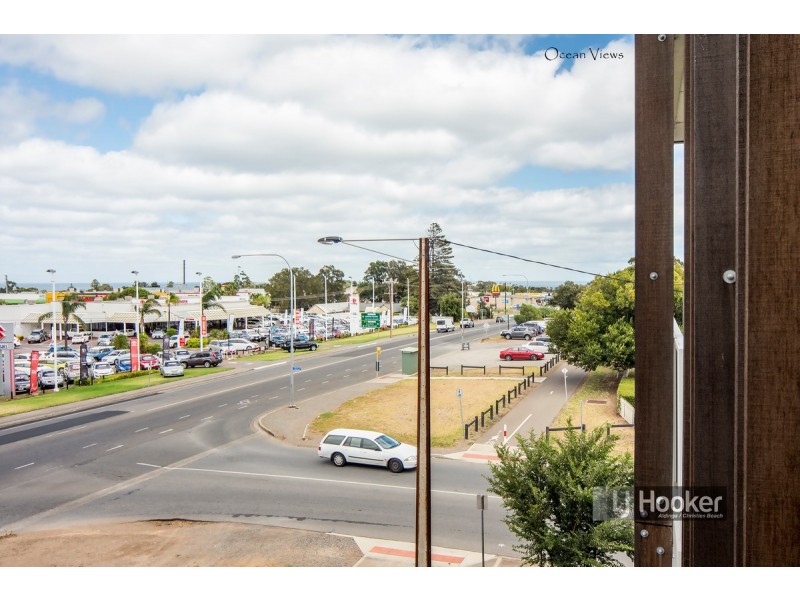 17/2 Ochre Place, Christie Downs SA 5164