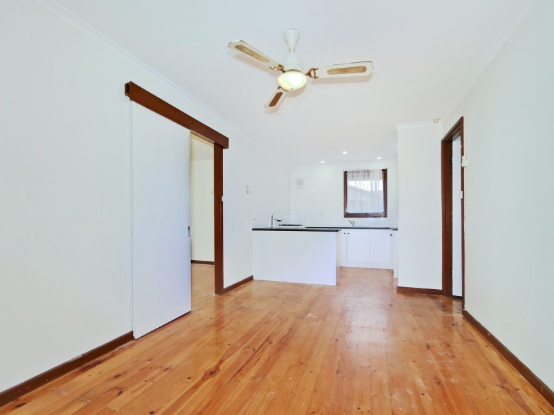 13 Catherine Crescent, Morphett Vale SA 5162