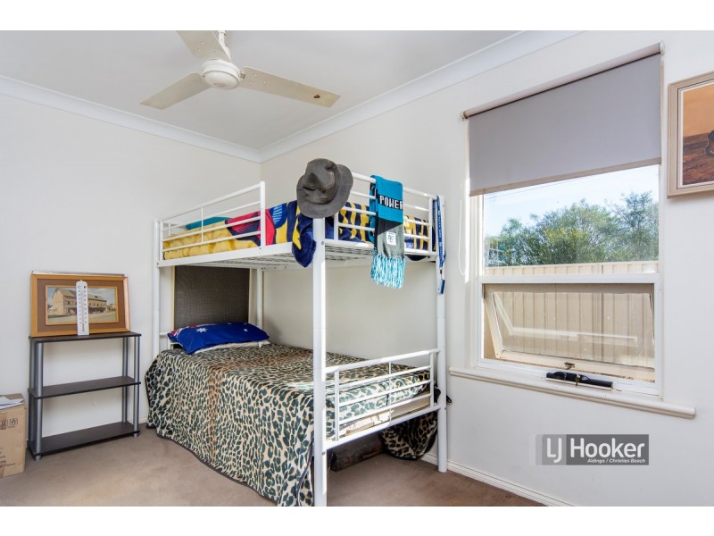 1 Scottsglade Road, Christie Downs SA 5164
