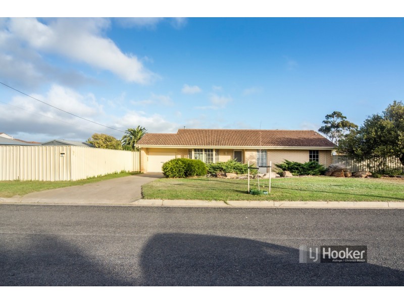 2 Sugarbush Road, Reynella SA 5161
