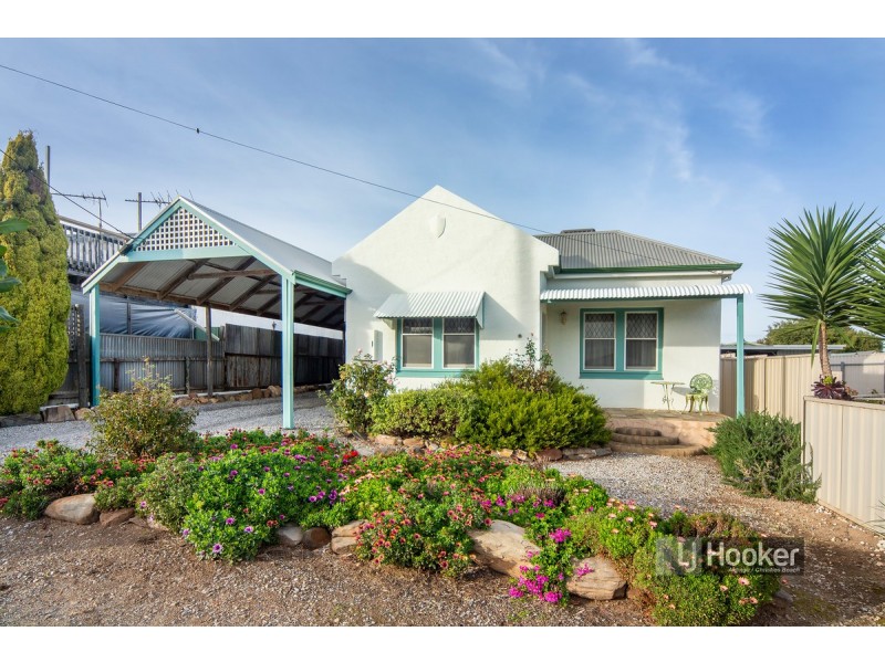 6 Martin Place, Christies Beach SA 5165