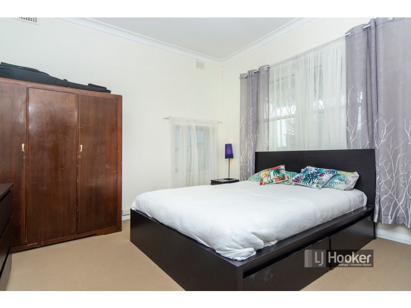 6 Martin Place, Christies Beach SA 5165