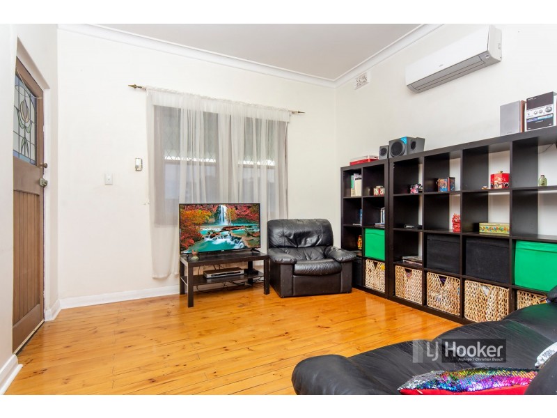 6 Martin Place, Christies Beach SA 5165