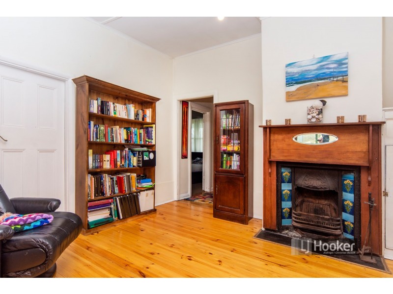 6 Martin Place, Christies Beach SA 5165