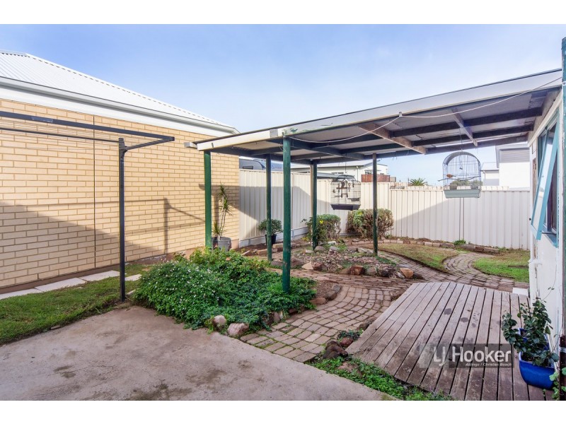 6 Martin Place, Christies Beach SA 5165