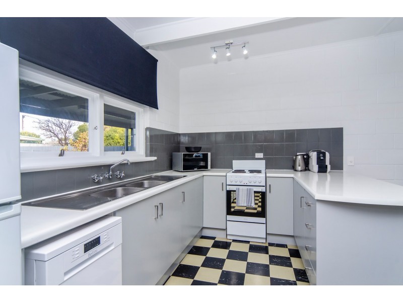 20 Seaview Street, Aldinga Beach SA 5173