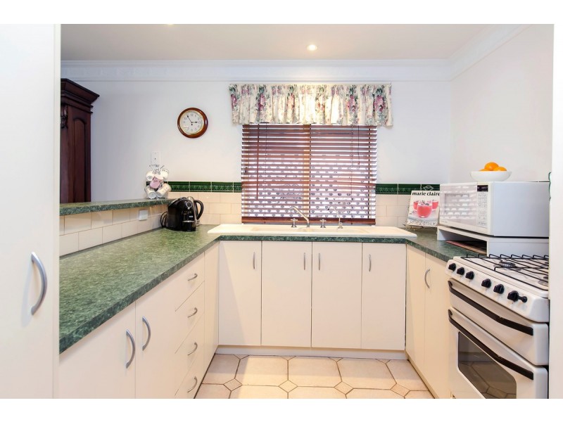 9 Zabica Avenue, Woodcroft SA 5162