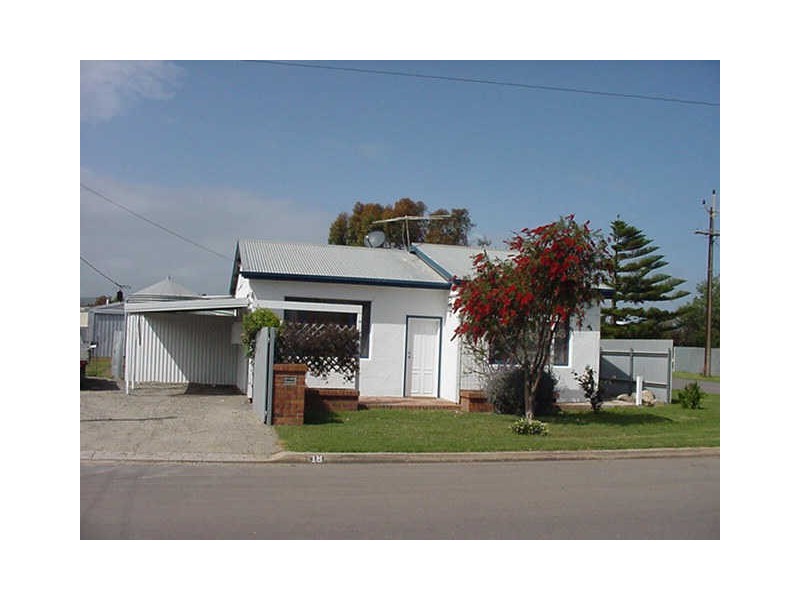 18 Seaview Street, Aldinga Beach SA 5173
