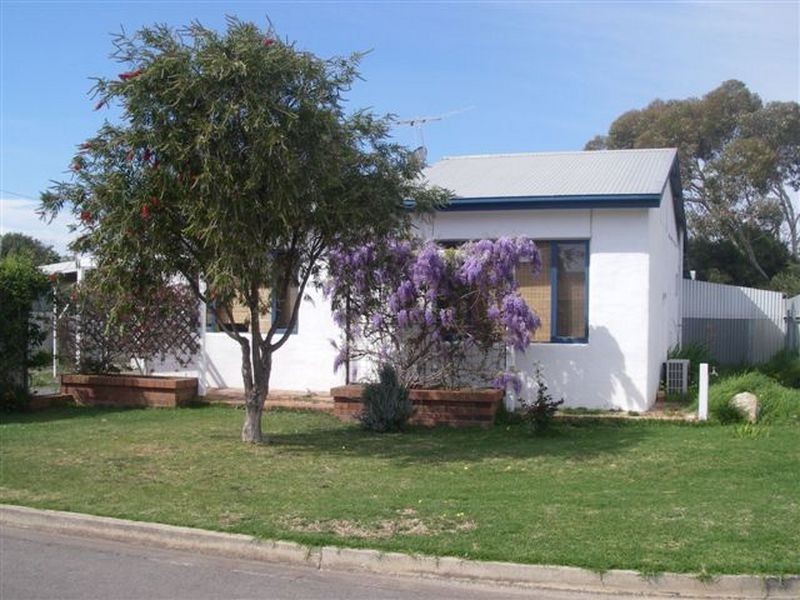 18 Seaview Street, Aldinga Beach SA 5173