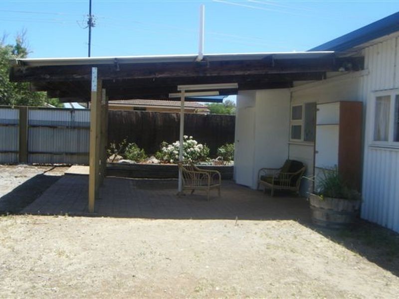 18 Seaview Street, Aldinga Beach SA 5173