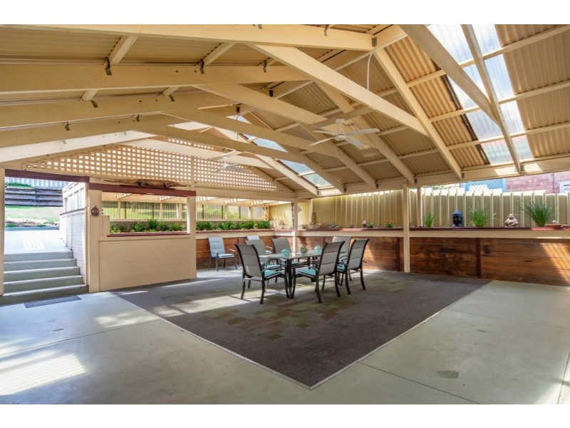 11 Flinders Crescent, Hackham SA 5163