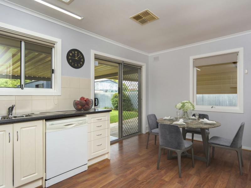 10 Gregory Street, Christie Downs SA 5164