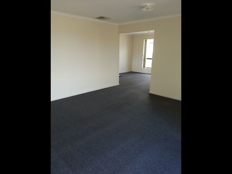 1 Blue Bay Avenue, Aldinga Beach SA 5173