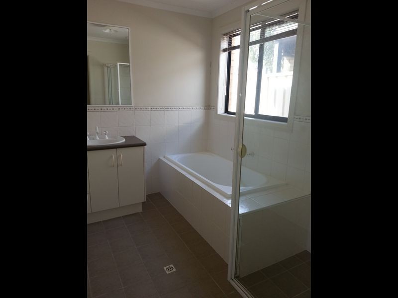 1 Blue Bay Avenue, Aldinga Beach SA 5173