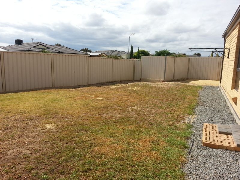 1 Blue Bay Avenue, Aldinga Beach SA 5173