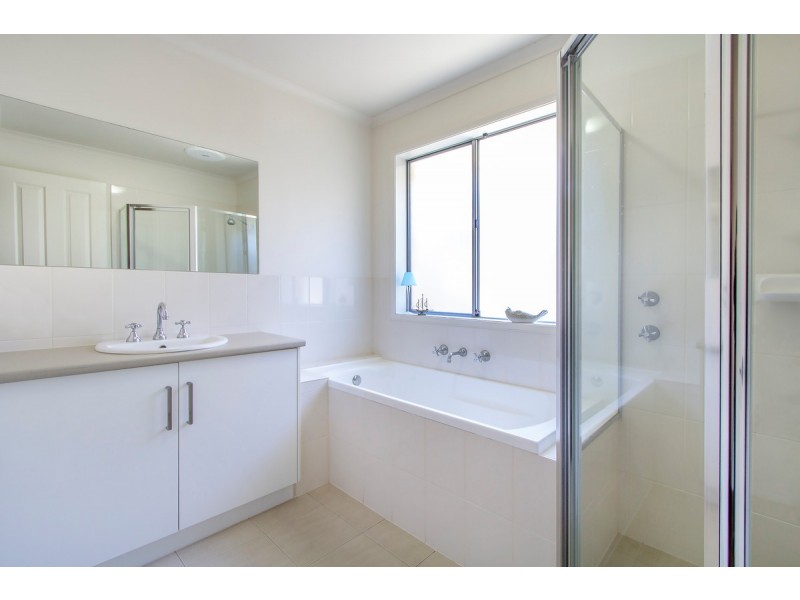 12 Cockle Avenue, Aldinga Beach SA 5173