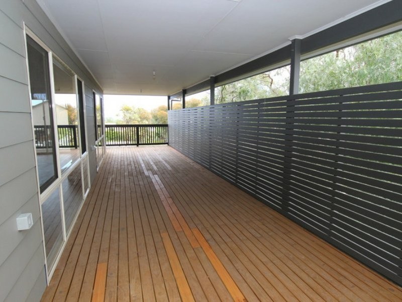 25 Stirling Avenue, Sellicks Beach SA 5174