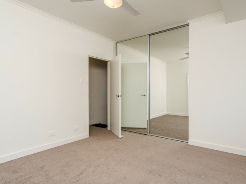 2/12 Whinnerah Avenue, Aldinga Beach SA 5173