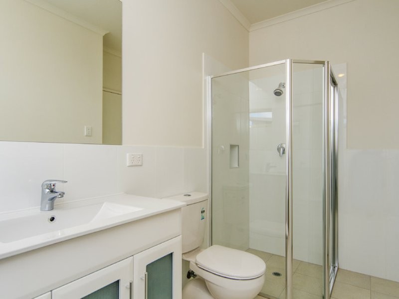 2/12 Whinnerah Avenue, Aldinga Beach SA 5173