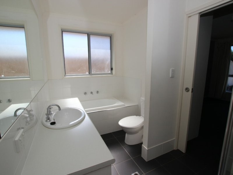 60A Quinliven Road, Aldinga Beach SA 5173