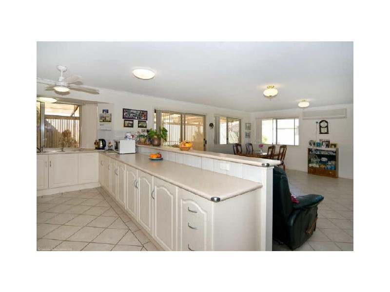 32 Harvey Crescent, Aldinga Beach SA 5173