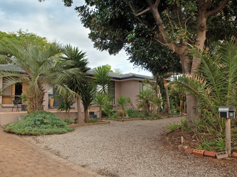 19 Siesta Crescent, Maslin Beach SA 5170
