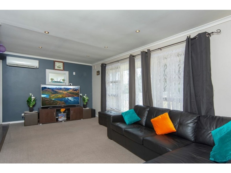 2 Julian Street, Christie Downs SA 5164