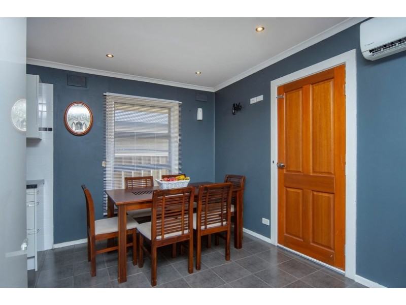 2 Julian Street, Christie Downs SA 5164