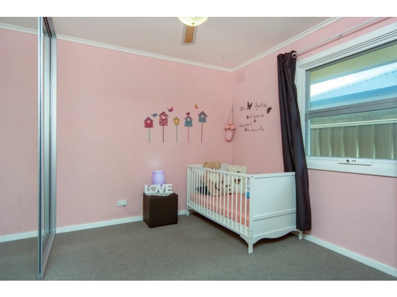 2 Julian Street, Christie Downs SA 5164